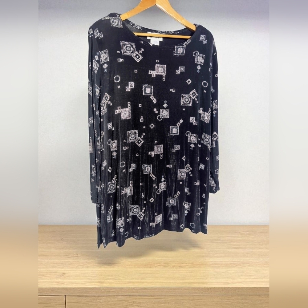 Vikki Vi California 2X Black Silver Metallic and White Geometric Tunic